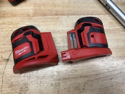 Lijadora orbital Milwaukee M18 2648-20 -- Par de carcasa de mango -- Nueva (otra) Foto 1 de 2