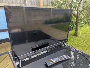 JVC LT-24C605 24" Smart HD LED TV Built-in DVD Player excellent condition - Picture 1 of 13