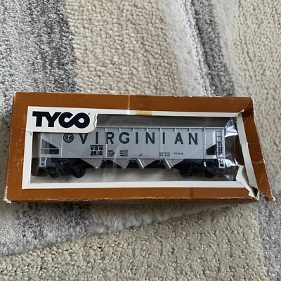 Tyco HO Scale  344C:250 Virginian Non-Operating Hopper Car Rolling Stock - Image 1 of 4