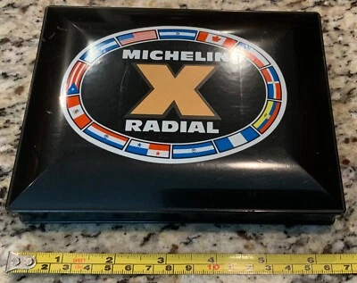 Michelin Radial Neumático Escritorio Porta Billetes Caja Bibendum Republic Neumáticos Publicidad Foto 1 de 4