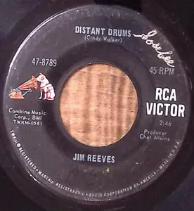 JIM REEVES DISTANT DRUMS/OLD TIGE RCA VICTOR VINYL 45 54-108 - Picture 1 of 3