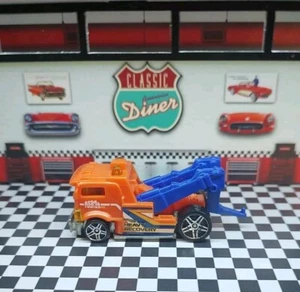 Heavy Hitcher 1/64 Plastic Loose Hot Wheels ADD 4 CARS NO EXTRA SHIPPING CHARGE - Picture 1 of 6