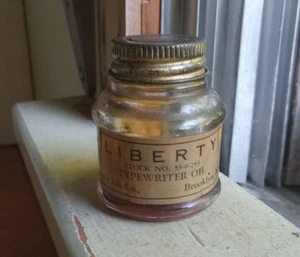 LIBERTY TYPEWRITER OIL BROOKLYN,NY LABELED 1920s BOTTLE WITH METAL LID - Picture 1 of 6