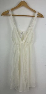 Weißes Baby Puppen Negligee Nachthemd mit Spitze von Flora Nikrooz - Größe M - Bild 1 von 4