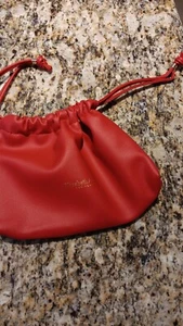 ELIZABETH ARDEN SMALL RED SNAP CLOSURE MAKEUP COSMETIC TRAVEL TOTE BAG BRAND NEW - Picture 1 of 4