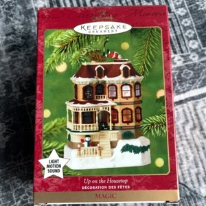 Hallmark Ornament - 2001 Up On The Housetop - Magic - Light Motion & Sound - Picture 1 of 1