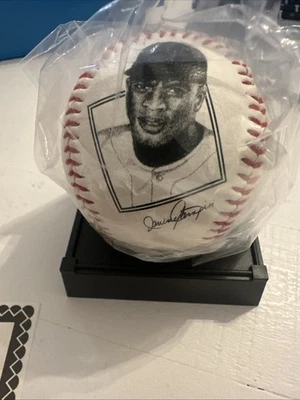 Jackie Robinson Edición Conmemorativa Firma Souvenir Béisbol SELLADO Foto 1 de 4
