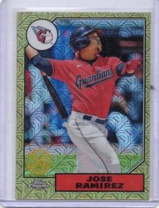 2022 Topps Series 1 - 1987 Topps Chrome Series 1 Mojo Jose Ramirez #T87C-28 - Imagen 1 de 2