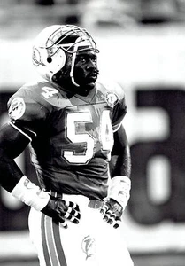1990 Original Photo by ROSATO NFL Miami Dolphins football linebacker EJ Junior - Picture 1 of 2