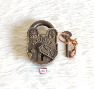 Lucchetto vintage H.Right & Co in ottone goffrato 4 leve con chiave originale PD269 - Foto 1 di 7