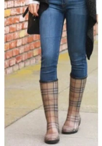 Burberry Women’s Haymarket Nova Check Plaid Rain Boots Size 8/38 - Picture 1 of 14