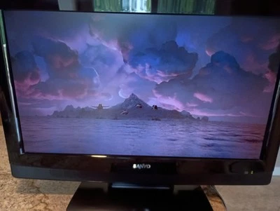 Sanyo DP26670 26" LCD TV / DVD Combination Widescreen RETRO GAMING Remote TESTED - Image 1 of 4