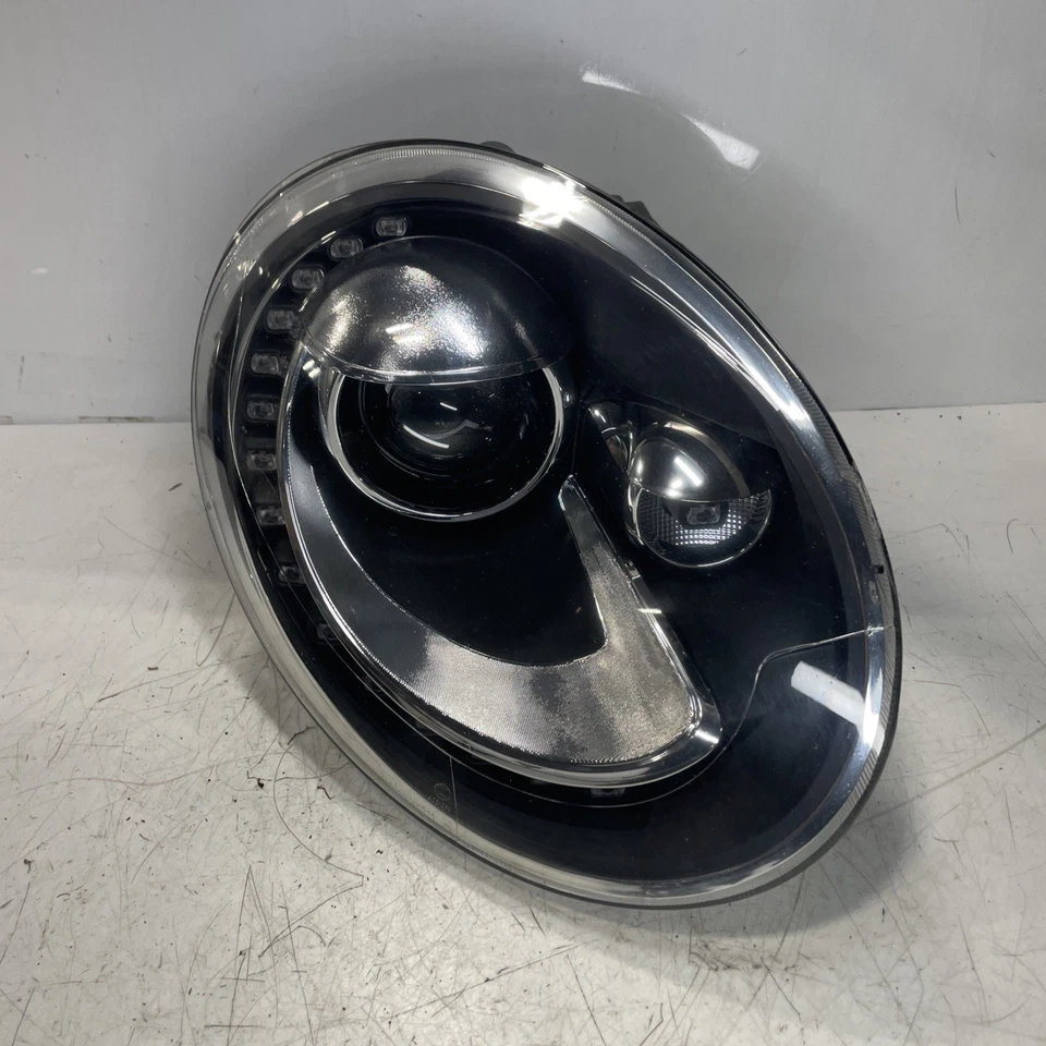 Faro delantero derecho Volkswagen BEETLE 2012-2013 XENÓN HID 5C1941032H OEM Foto 1 de 4