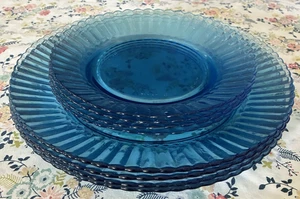 Lot of 4 sets blue scalloped glass salad and dinner plates - Picture 1 of 6