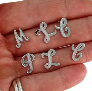 Orecchino con lettera Argento 925 con zirconi, gioielli donna regalo Ragazza - Foto 1 di 2