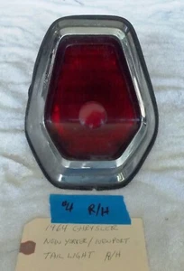 OEM 1964 Chrysler NEW YORKER/ NEWPORT RH TAIL LIGHT pn# 2424643  (item #4)  - Foto 1 di 6