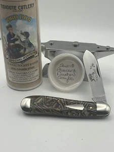 ✨GREAT EASTERN CUTLERY GEC 56 TIDIOUTE PHEASANT FEATHER ACRYLIC KNIFE BIRD DOG - Picture 1 of 16
