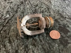 1 pc Vintage central  fire sprinkler head A 1997 212 degrees 1/2 NPT white code - Picture 1 of 6