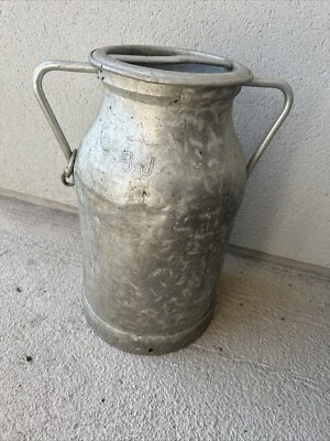 (n3) ANCIEN GRAND BIDON A LAIT  DE MARQUE EN ALU  DÉCORATIF LOFT CHALET - Photo 1/4