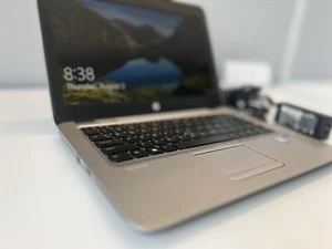 HP EliteBook 820 G4 12.5" i7-7600U/ 8GB RAM/ 256GB SSD/ Windows 10 - Picture 1 of 4