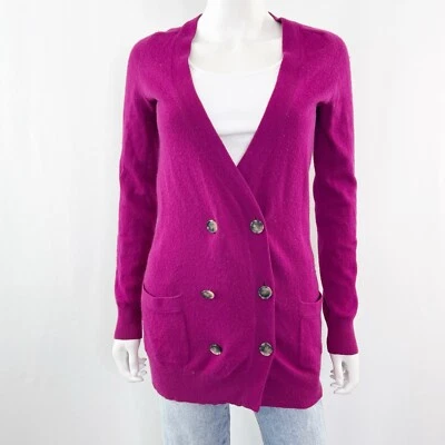 Suéter Theory Cachemira Talla S Berry Púrpura Doble Pecho Cárdigan Preppy Foto 1 de 4