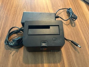 Thermaltake BlacX USB 2.0 Hard Drive Docking Station 2.5" & 3.5" SATA HDD - Picture 1 of 4