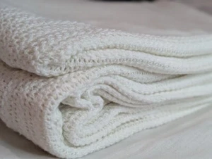 100% Cotton Knit throw Blanket – Soft, Breathable & Lightweight – Cream White - Picture 1 of 5