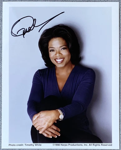 Talk Show Host Oprah Winfrey Signed 8x10 Promo Photo - Collectible, RARE Cover