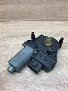 0130821784 1103004422 Bosch Audi A6 Window Regulator Motor - Picture 1 of 7