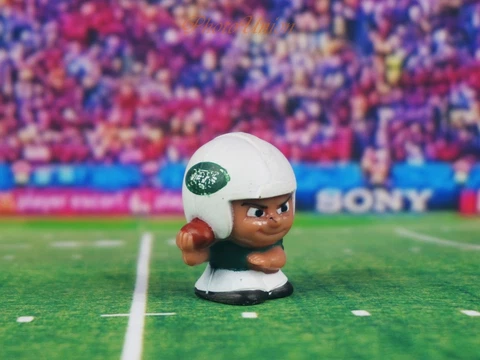 Lil TeenyMates Football League New York Jets Collectible Figure D4 Cover