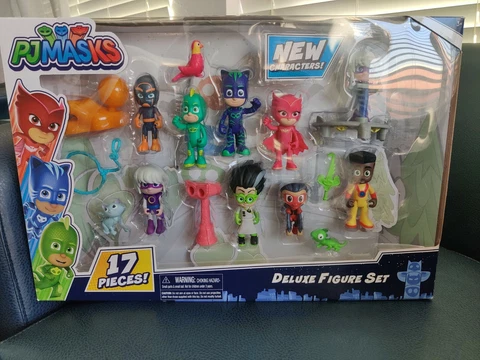 PJ Masks Deluxe Figure Set JUST PLAY 17 pieces New in box Cover