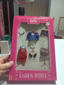 Mattel Kelly Bebé Hermana de Barbie Moda Ave Ropa Trajes Regreso a la Escuela - Imagen 1 de 2