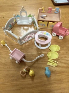 SYLVANIAN FAMILIES SPARE NURSERY BUNDLE - Picture 1 of 3
