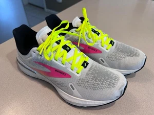 BROOKS Women's Launch GT 9" Pink/Volt Running Shoes Size 8B - Picture 1 of 5