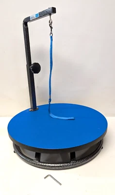 Mesa de aseo ajustable giratoria Master Equipment TP160 19 azul para mascotas pequeñas Foto 1 de 4