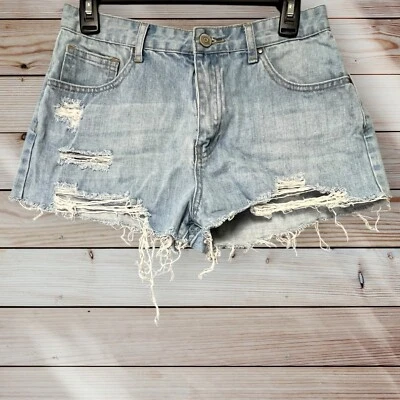 Pantalones cortos de mezclilla Forever 21 para mujer talla 27 destruidos Foto 1 de 4