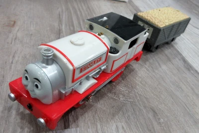 Tren motorizado Thomas & Friends Trackmaster 2008 R/C Stanley para reparación de piezas Foto 1 de 4