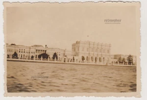 Impresionante panorama de la ciudad de Estambul 1938 capturado desde la orilla del mar por autor desconocido - Imagen 1 de 8
