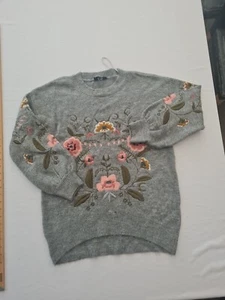 Ladies Jumper F&F Size 6 Long Sleeve Embroidered Flower Grey 29777 - Picture 1 of 14