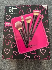 It Cosmetics Your Heavenly Luxe Brush Set 5PC SET + CASE NIB $194.00 Value - Picture 1 of 3