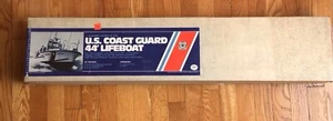 DUMAS U.S/ COAST GUARD 44' LIFEBOAT KIT #1203 (looks comp) - Picture 1 of 8