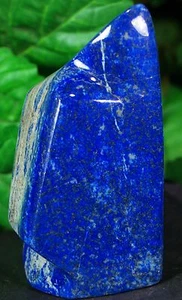 LAPIS LAZULI HAND POLISHED CRYSTAL MINERAL SPECIMEN 310 GRAMS FROM AFGHANISTAN - Picture 1 of 4