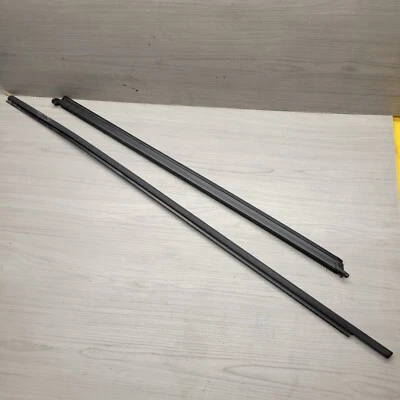 Moldura ventana puerta conductor Volkswagen Golf/GTI 10-14 OEM Foto 1 de 4