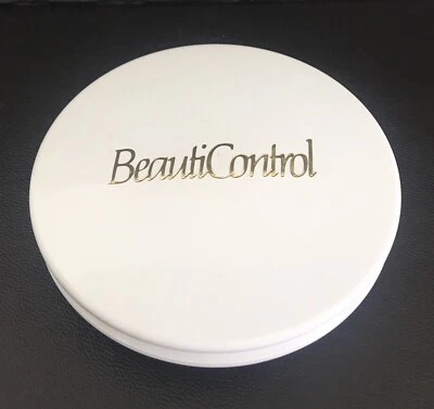 BeautiControl Oil Free Translucent Pressed Powder Light .35 oz Compact - Image 1 of 3