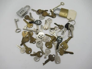 Lote de misc. llaves y cerraduras "Mira" - Imagen 1 de 1