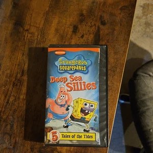 Spongebob Squarepants - Deep Sea Sillies (VHS, 2003) - Picture 1 of 2