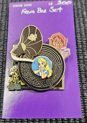 Disney Alicia en el País de las Maravillas GenEARation D, "Todo en un Pin de Tarde Dorado" LE 300 Foto 1 de 3