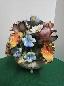 Capodimonte Floral Flowers Bouquet Centerpiece Italian Porcelain 13" Vintage - Picture 1 of 10