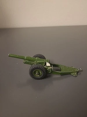 Dinky Toys Mecanno #693 Diecast Obús Pistola Cañón Artillería con Ruedas Verde Ejército Foto 1 de 4