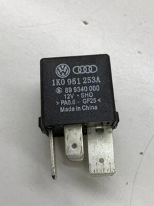 VW PASSAT Variant B6 3C5 1K0951253A 899340000 460 Relais 2.00 Diesel 23939494 - Imagen 1 de 2